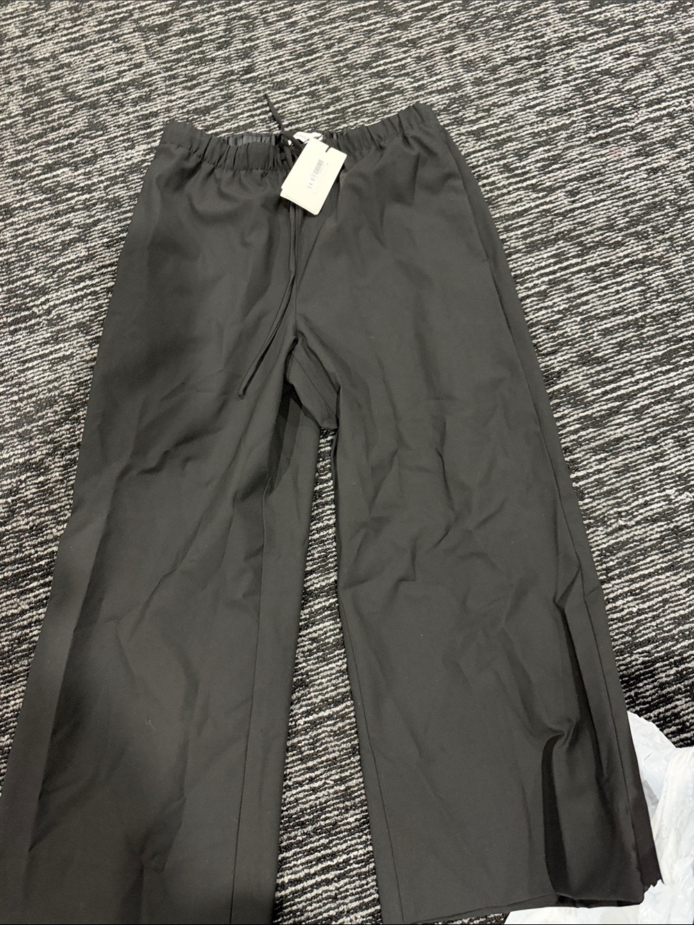 Aritzia Men's Black Wide-Leg Drawstring Trousers